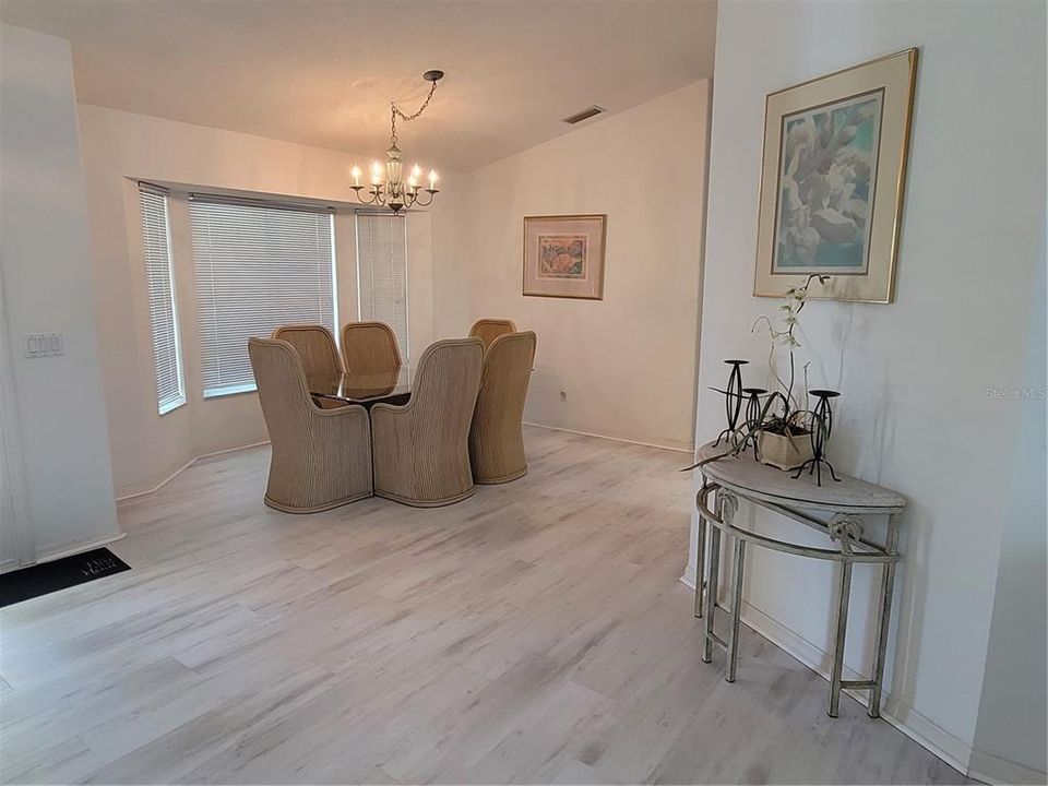 En Renta: $4,800 (3 camas, 2 baños, 2052 Pies cuadrados)