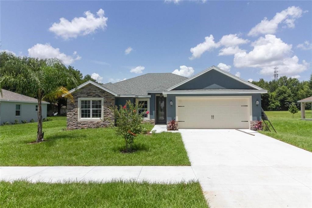 Recently Sold: $232,400 (4 beds, 2 baths, 1618 Square Feet)