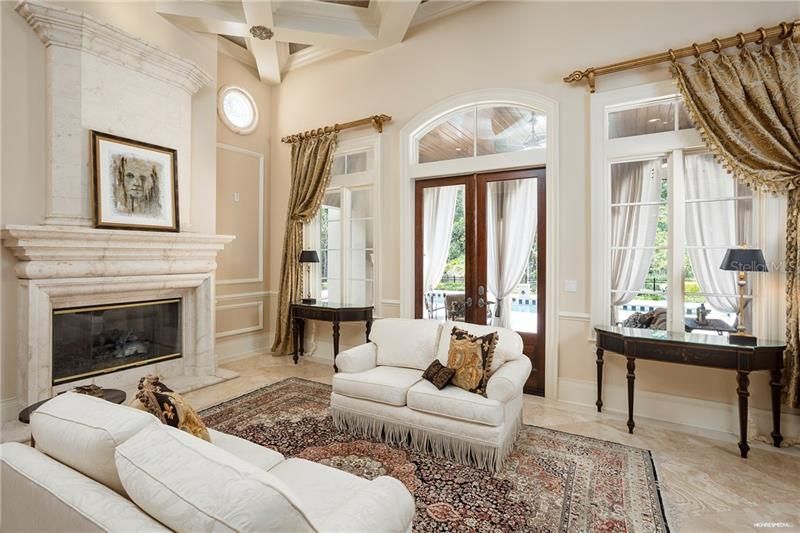 Recently Sold: $2,995,000 (6 beds, 6 baths, 10146 Square Feet)