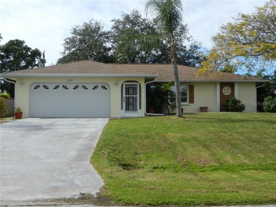 Recently Rented: $2,400 (2 beds, 2 baths, 1241 Square Feet)
