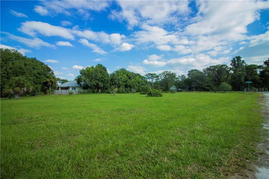 最近售出: $99,900 (0.42 acres)