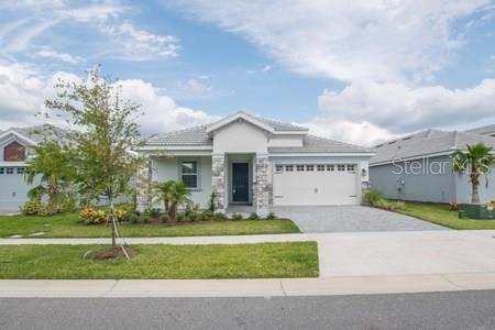 Recently Rented: $2,045 (3 beds, 2 baths, 1738 Square Feet)