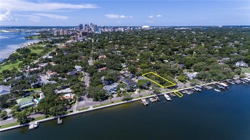 Recently Sold: $1,200,000 (0.36 acres)