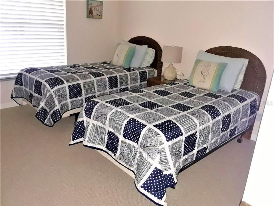 For Rent: $2,900 (2 beds, 2 baths, 1327 Square Feet)