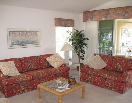 For Rent: $2,900 (2 beds, 2 baths, 1327 Square Feet)