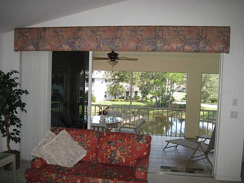 For Rent: $2,900 (2 beds, 2 baths, 1327 Square Feet)