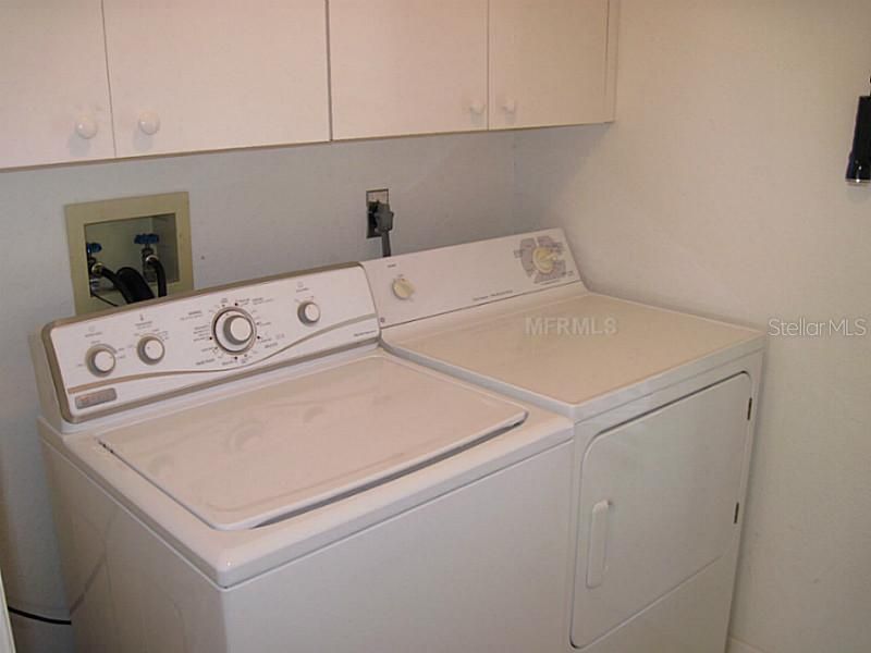 For Rent: $2,900 (2 beds, 2 baths, 1327 Square Feet)