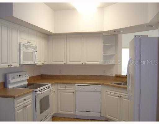 Kitchen - KITCHEN W/UPGRADED APPLIANCE AND ADJOINING B FAST NOOK