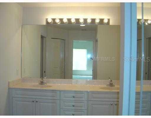 Master Bath/Spa - MASTER BATH W/CULTERED MARBLE W/DUAL SINKS