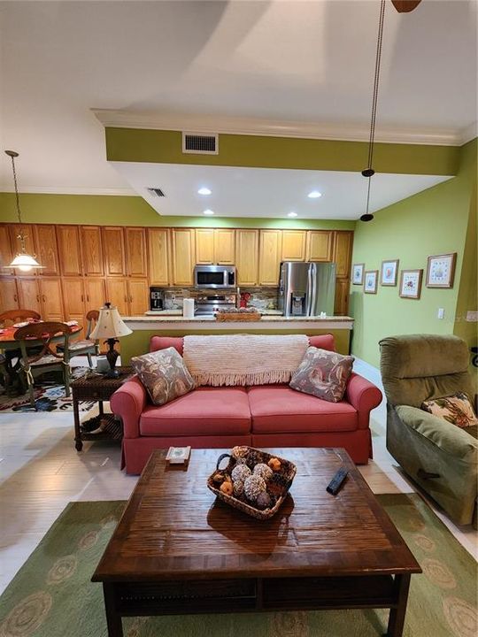 For Rent: $4,000 (3 beds, 2 baths, 1439 Square Feet)