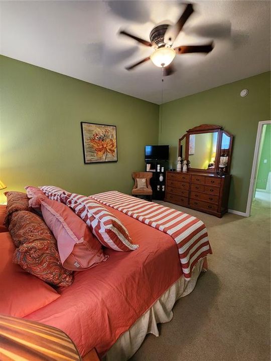 For Rent: $4,000 (3 beds, 2 baths, 1439 Square Feet)