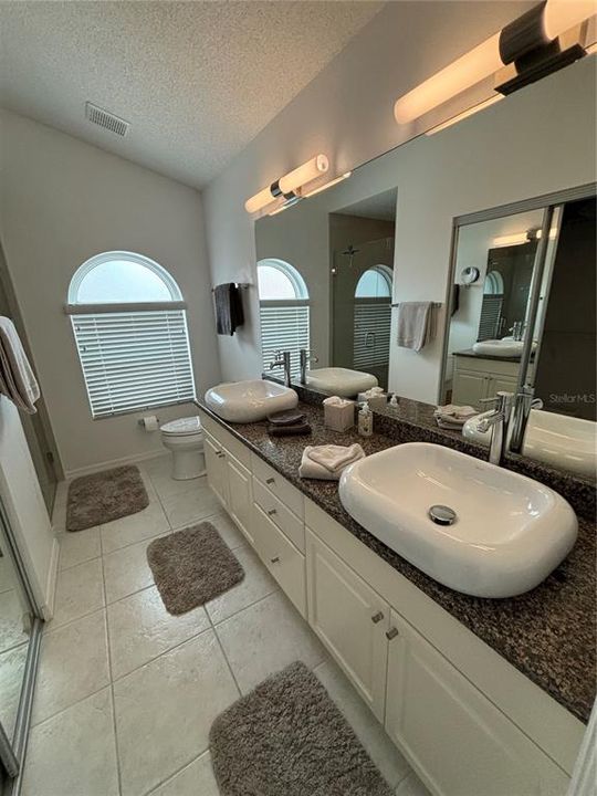 For Rent: $4,500 (2 beds, 2 baths, 1477 Square Feet)