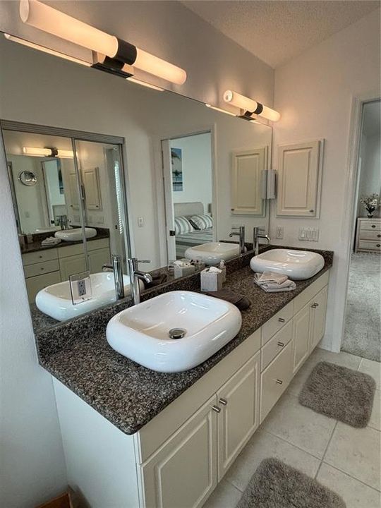 For Rent: $4,500 (2 beds, 2 baths, 1477 Square Feet)