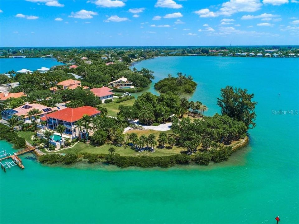 最近售出: $3,500,000 (1.12 acres)