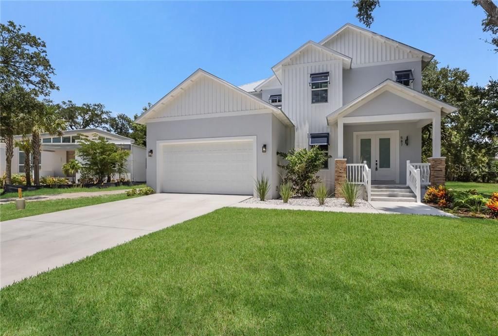 Vendido Recientemente: $714,900 (4 camas, 2 baños, 2716 Pies cuadrados)