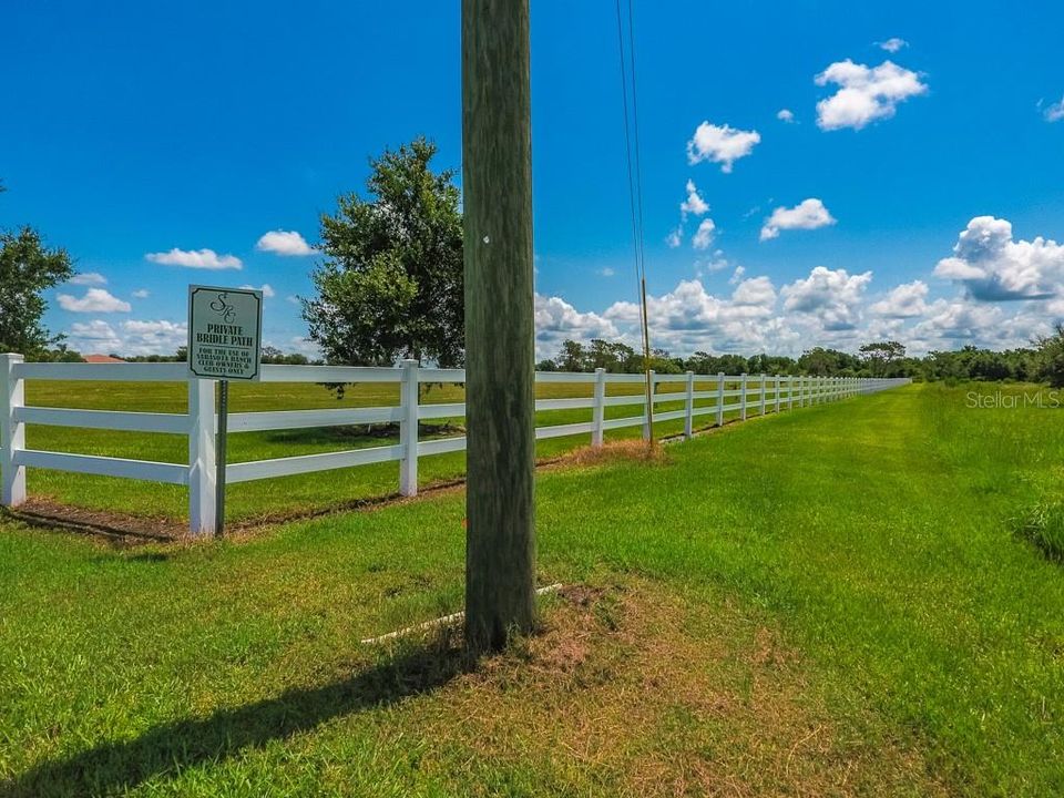 Miles of Bridle Trails throughout Sarasota Ranch Club