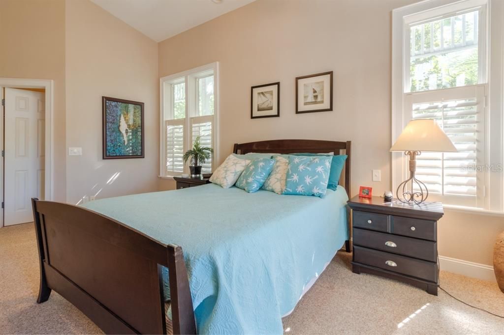 For Rent: $14,500 (3 beds, 3 baths, 1536 Square Feet)