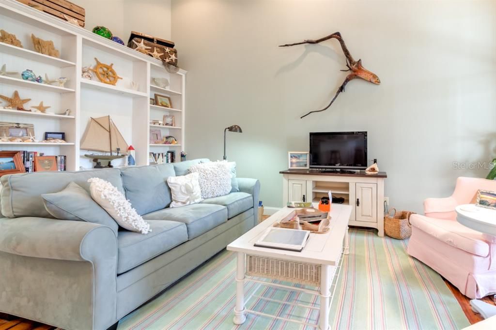 For Rent: $14,500 (3 beds, 3 baths, 1536 Square Feet)