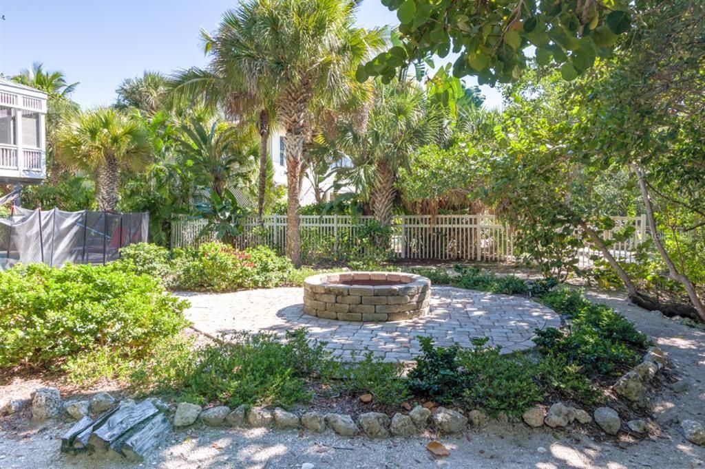 For Rent: $14,500 (3 beds, 3 baths, 1536 Square Feet)