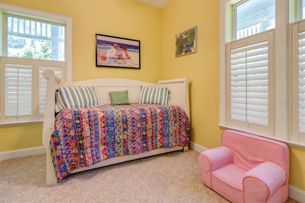 For Rent: $14,500 (3 beds, 3 baths, 1536 Square Feet)