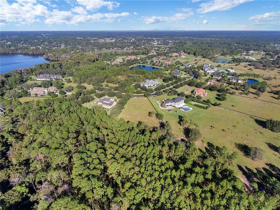 Vendido Recientemente: $290,000 (4.88 acres)