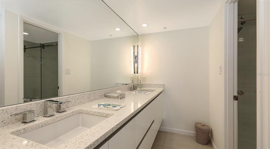 В аренду: $8,500 (2 спален, 2 ванн, 1389 Квадратных фут)