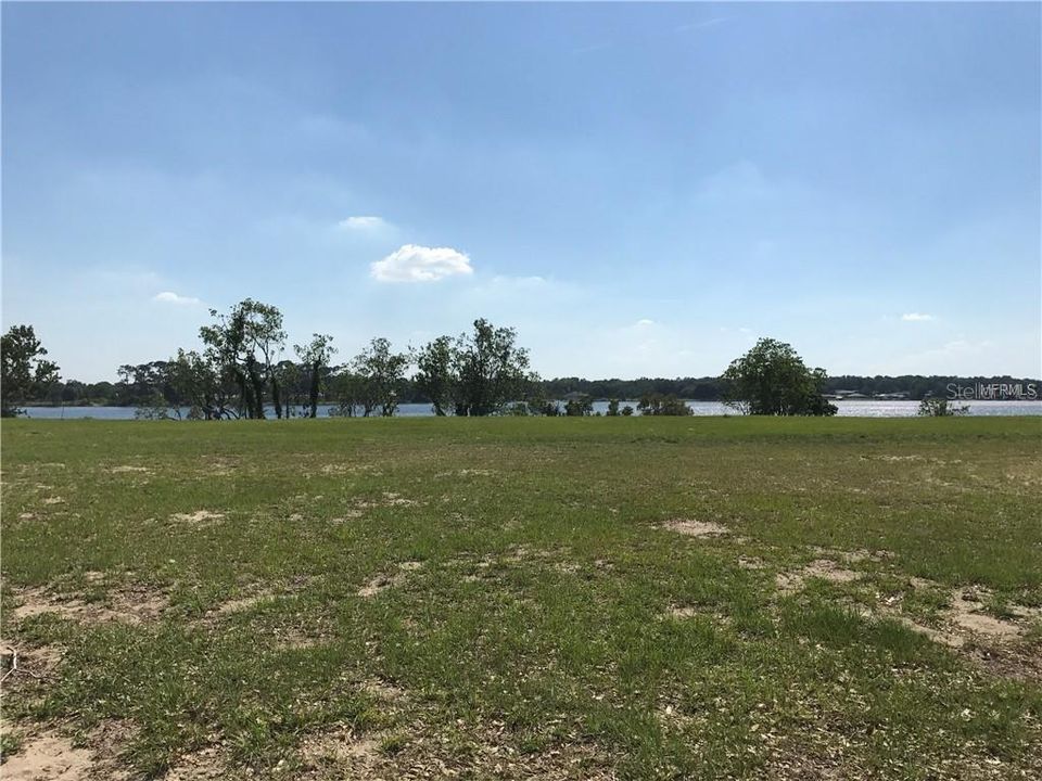 Vendido Recientemente: $225,000 (0.69 acres)