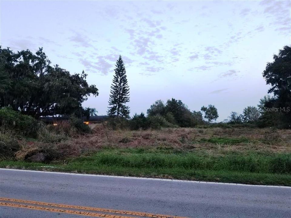 最近售出: $120,000 (0.60 acres)