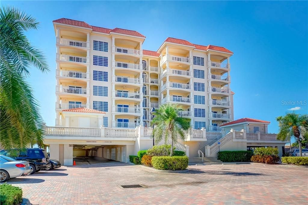 Недавно продано: $949,000 (3 спален, 3 ванн, 1820 Квадратных фут)