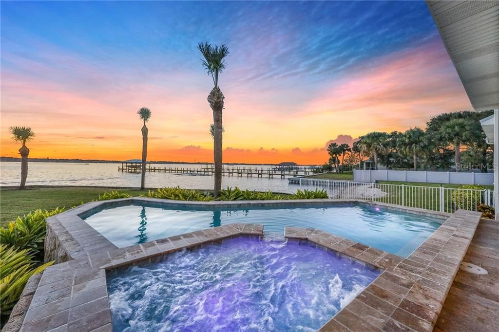 Recently Sold: $2,850,000 (4 beds, 4 baths, 5197 Square Feet)