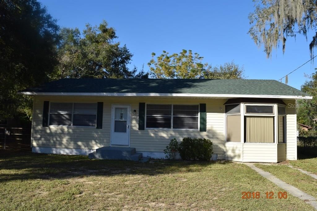 Recently Sold: $145,000 (3 beds, 3 baths, 1800 Square Feet)