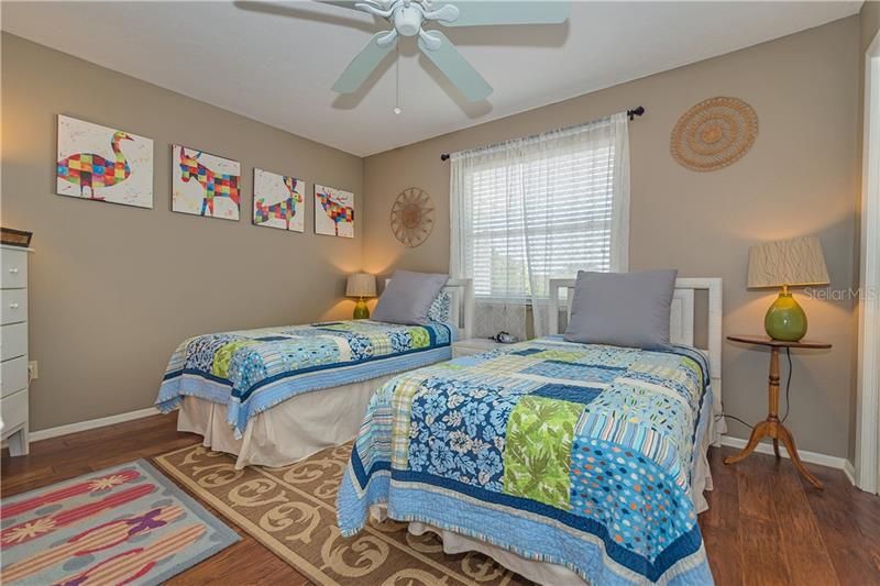 Recently Sold: $949,000 (2 beds, 2 baths, 1152 Square Feet)