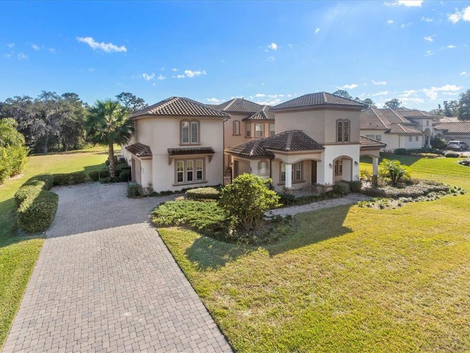 Recently Sold: $999,999 (5 beds, 6 baths, 5473 Square Feet)