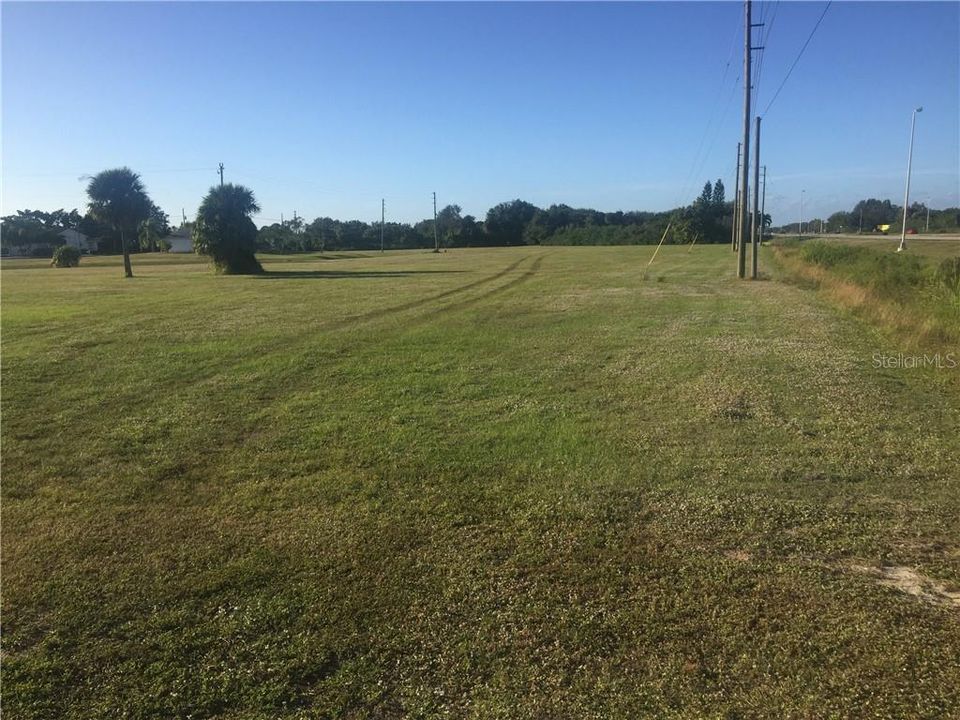 On property looking toward Seminole Lakes!