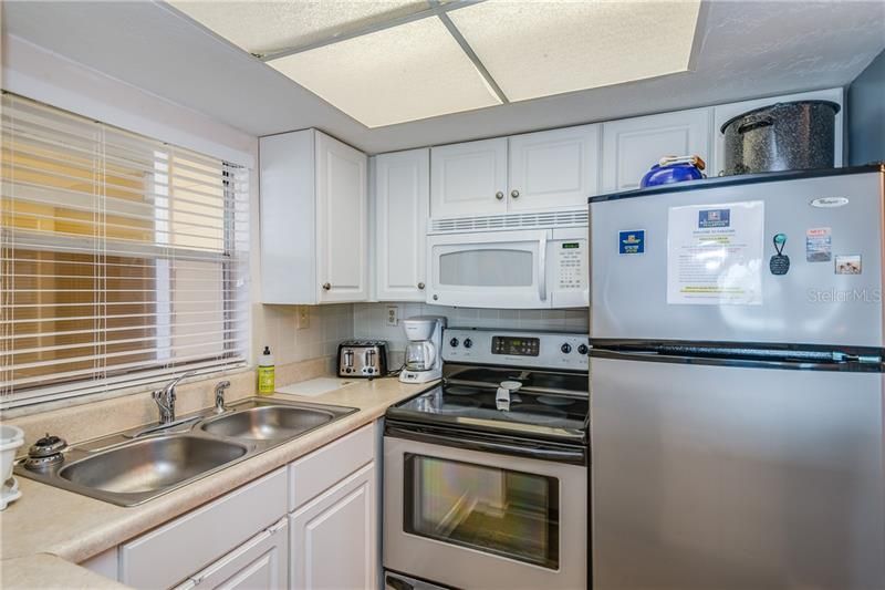 Recently Sold: $975,000 (2 beds, 2 baths, 1098 Square Feet)