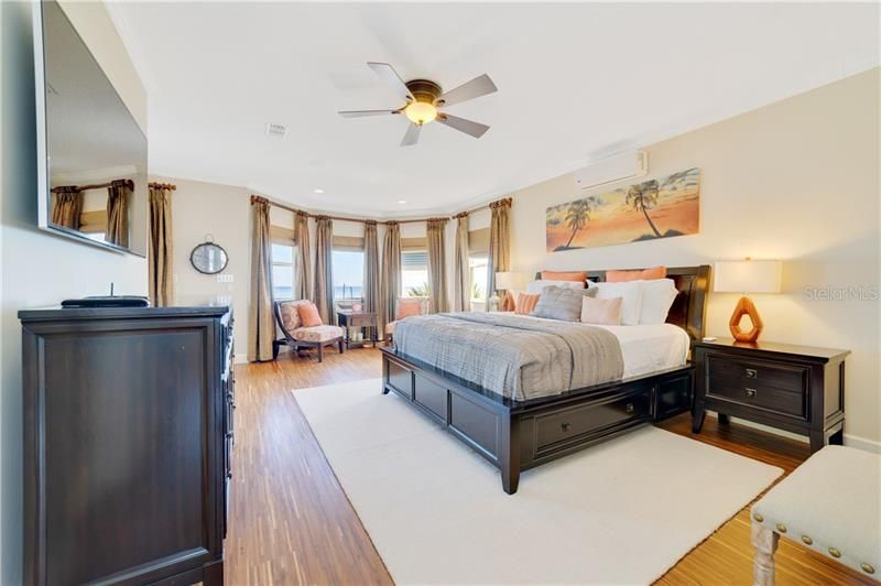 Recently Sold: $1,825,000 (3 beds, 3 baths, 2503 Square Feet)