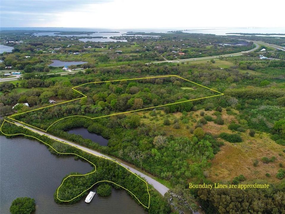 over 730 feet on Terra Ceia Bay (total of 20 +/- total acres)