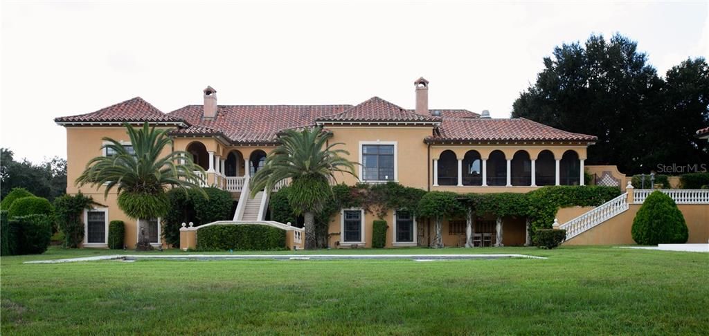 Vendido Recientemente: $2,300,000 (3 camas, 3 baños, 8964 Pies cuadrados)