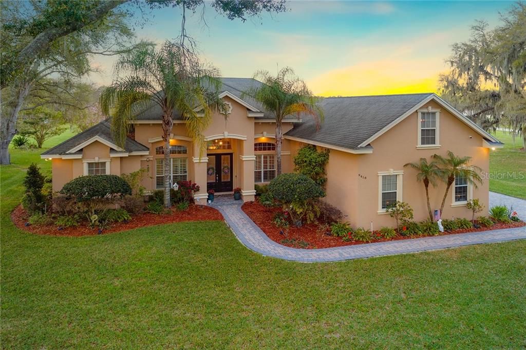 Recently Sold: $582,400 (4 beds, 3 baths, 3790 Square Feet)