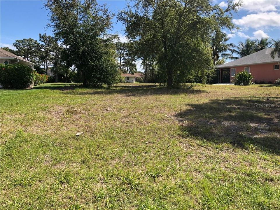 Недавно продано: $49,900 (0.37 acres)