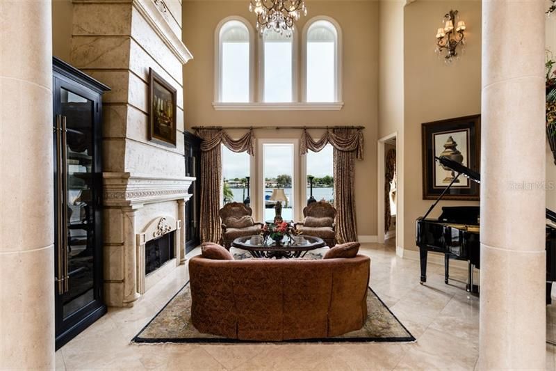 Recently Sold: $2,499,000 (5 beds, 5 baths, 7355 Square Feet)