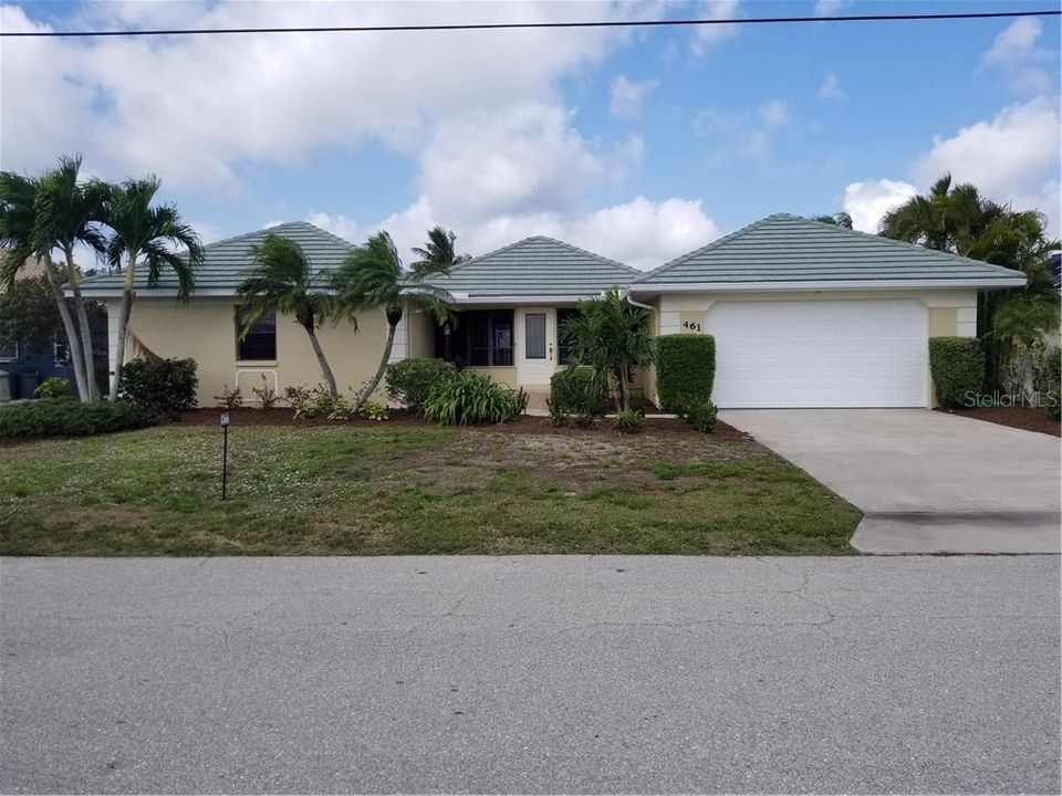 Recently Sold: $389,000 (3 beds, 2 baths, 2023 Square Feet)