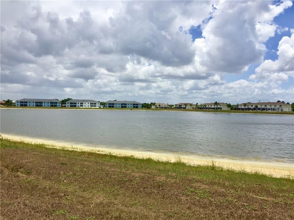Недавно продано: $49,900 (0.56 acres)