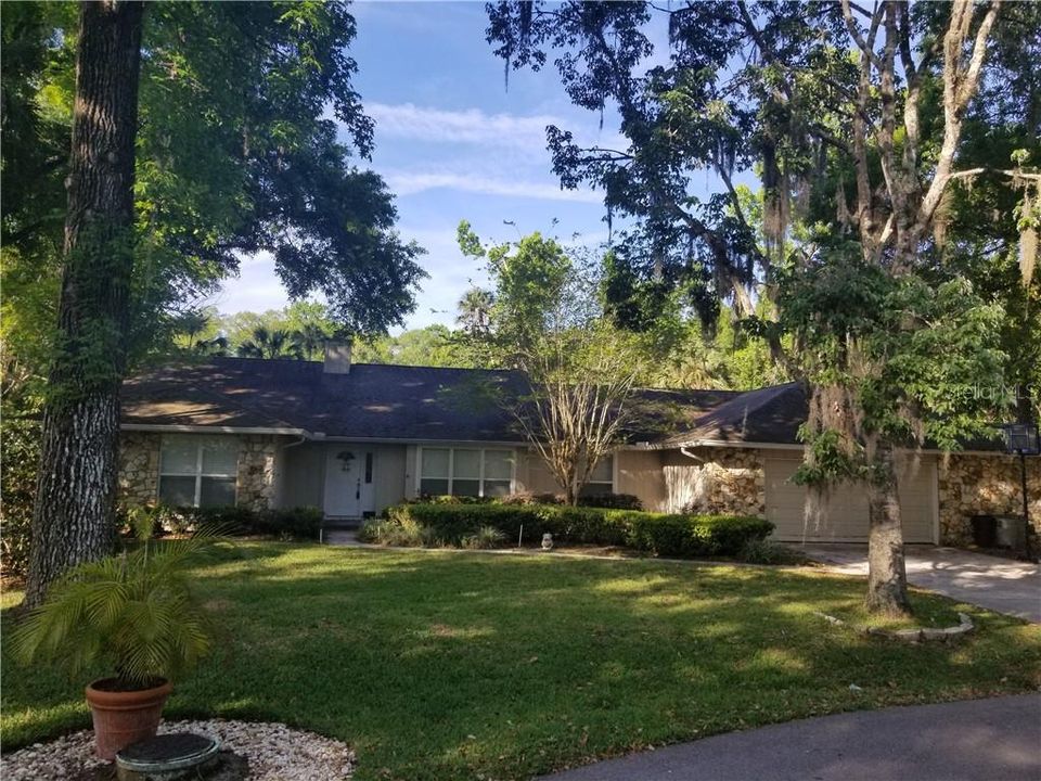 Vendido Recientemente: $425,000 (4 camas, 2 baños, 2860 Pies cuadrados)