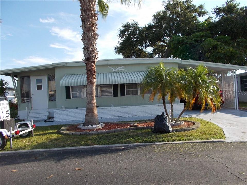 Recently Rented: $2,500 (2 beds, 2 baths, 936 Square Feet)