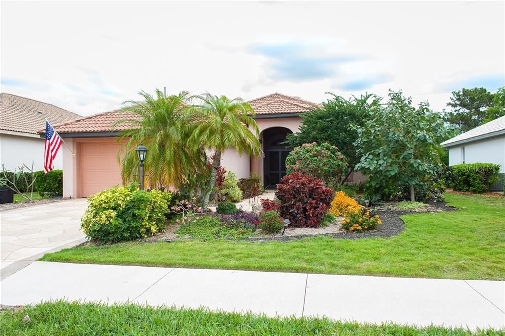 Recently Sold: $259,900 (2 beds, 2 baths, 1585 Square Feet)