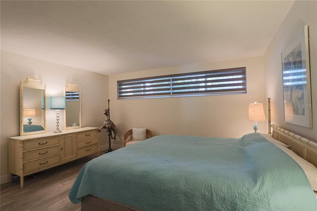 出租: $2,100 (1 贝兹, 1 浴室, 770 平方英尺)