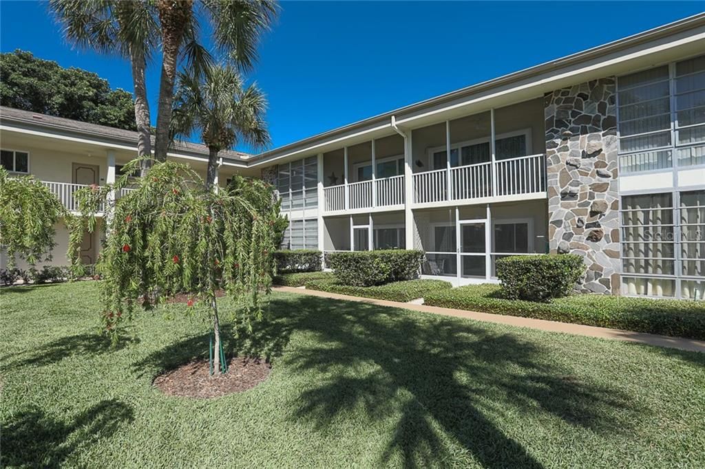 出租: $2,100 (1 贝兹, 1 浴室, 770 平方英尺)