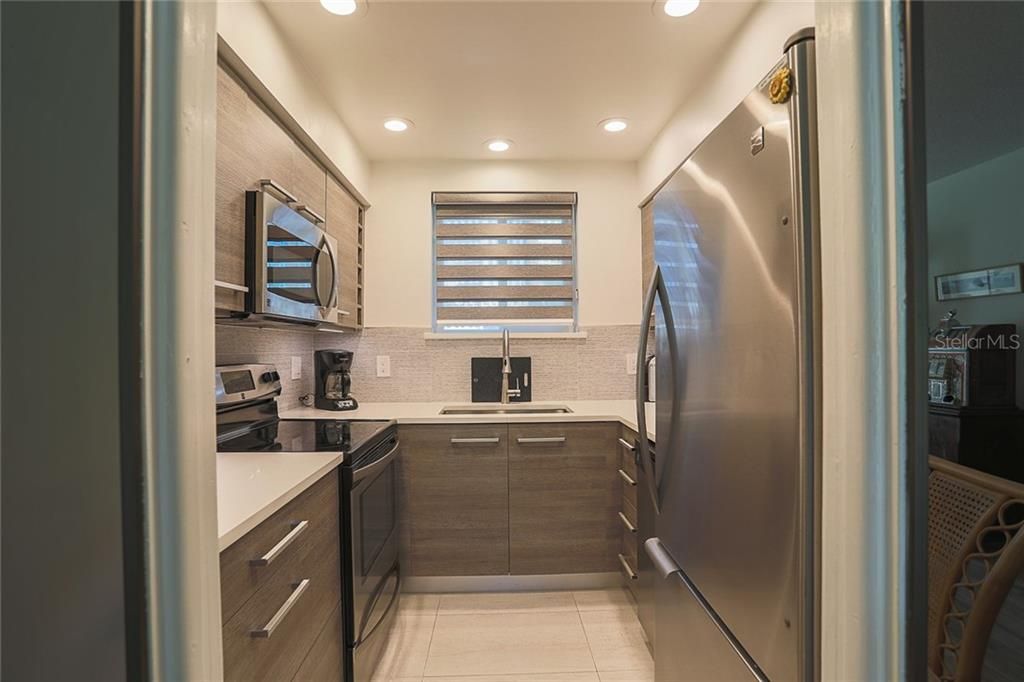 出租: $2,100 (1 贝兹, 1 浴室, 770 平方英尺)