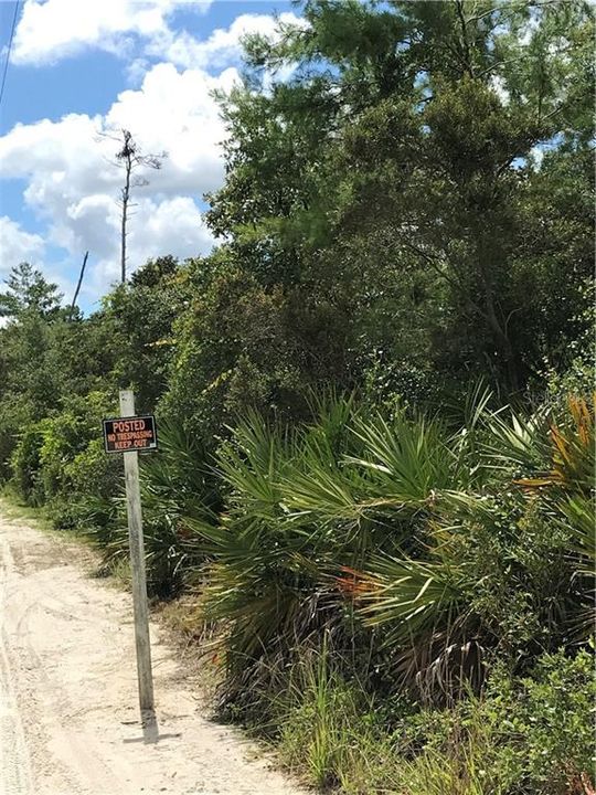 Vendido Recientemente: $7,000 (0.45 acres)